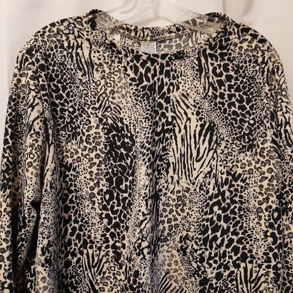 Nwt Leopard Safari Scoop neck T-shirt Top womens L Beige Black Lilac Long sleeve - Picture 4 of 9